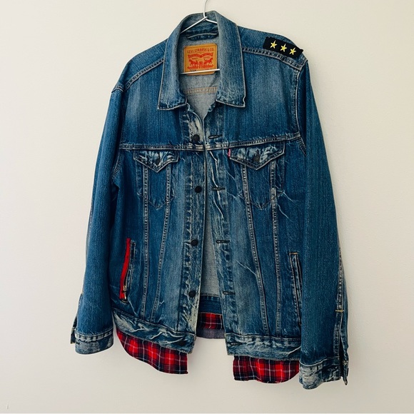 Vintage Levi’s Denim Trucker Jacket custom made patches - Picture 7 of 14